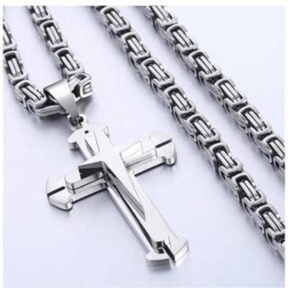 NEW Men’s Silver or Gold/Silver Cross Necklace - Picture 5 of 8